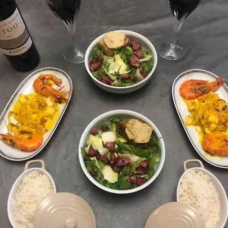 Oda ve Kahvaltı Chez Tatie Menie Fraissé-des-Corbières